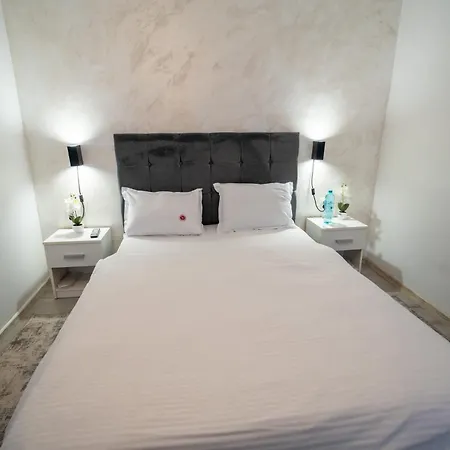 Barrique 17 - Breakfast At Restaurant & Minibar - Old Town * Brasov